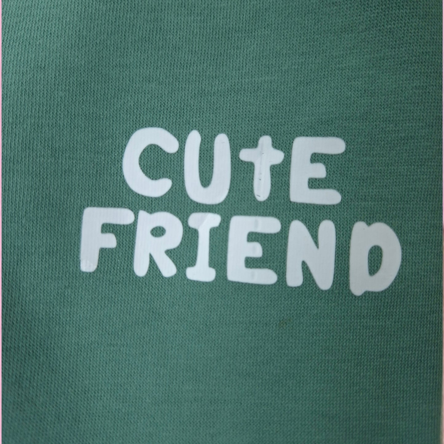 D585-Cute Friend