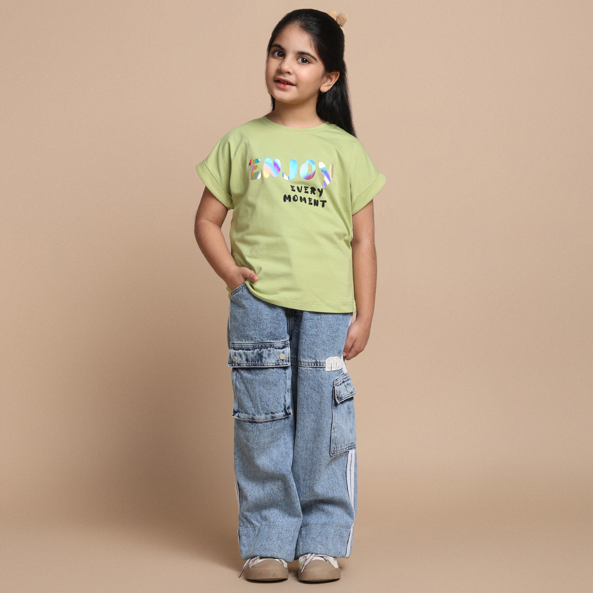 YB-17 GIRL'S CROP TOP